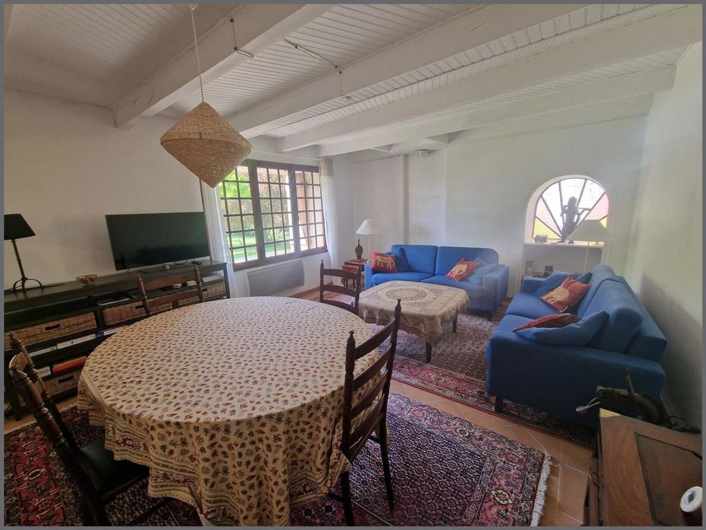 � vendre  Maison C�reste (04280)