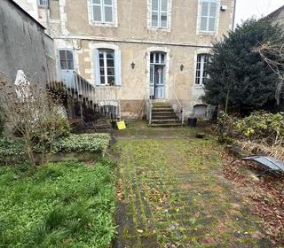  Immeuble � vendre 298 m�
