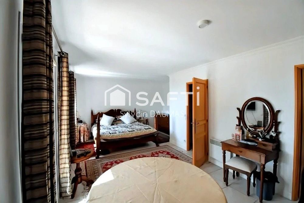 � vendre  Maison Toulon (83200)