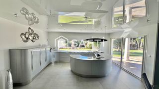  Maison � vendre 5 pi�ces 215 m�