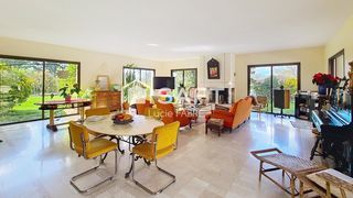  Maison � vendre 5 pi�ces 204 m�