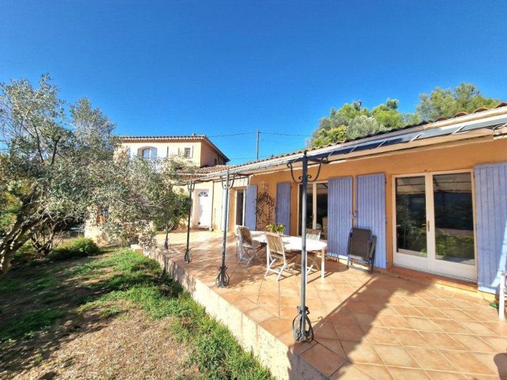 � vendre  Maison Carqueiranne (83320)