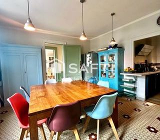  Maison � vendre 9 pi�ces 321 m�