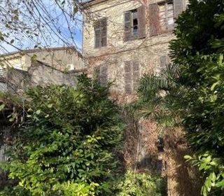  Immeuble � vendre 1170 m�