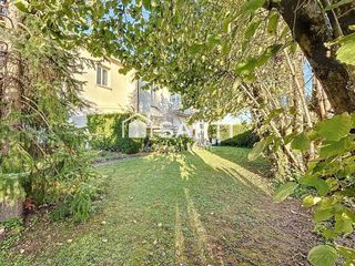  Maison � vendre 7 pi�ces 211 m�