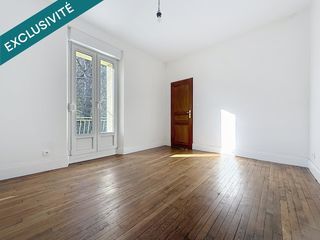  Immeuble � vendre 275 m�