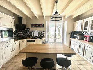  Maison � vendre 7 pi�ces 205 m�