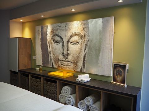 NANTES CENTRE � CESSION FONDS DE COMMERCE INSTITUT DE BEAUT&Eacute; (activit&eacute; rentable, client&egrave;le fid&egrave;le) 35000 44000 Nantes