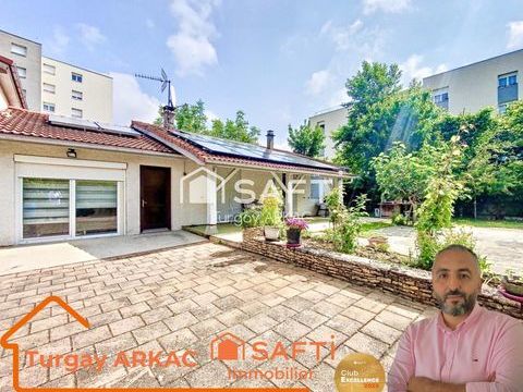   Maison bi-famille Maison - 8 pi�ce(s) - 178 m�