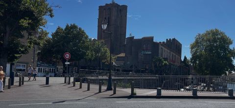 34 , BORD DE MER FONDS DE COMMERCE D'UN HOTEL DE 10 CHAMBRES 170000 34300 Agde