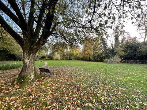   Calme et s�r�nit� Maison - 6 pi�ce(s) - 215 m�