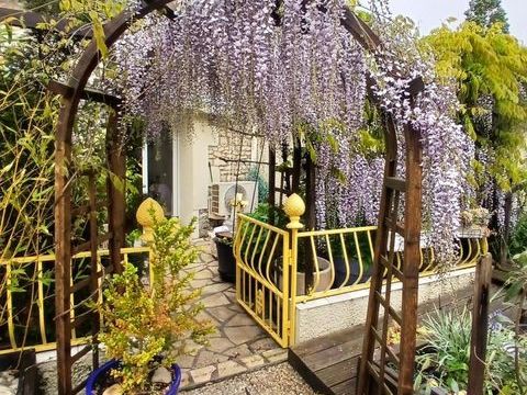   Charmante maison en pierre avec vie de plain-pied Maison - 4 pi�ce(s) - 113 m�