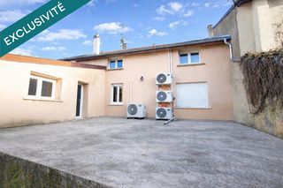  Immeuble � vendre 261 m�