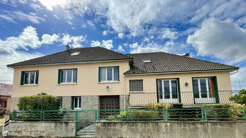   Grande maison de 240m� Maison - 13 pi�ce(s) - 240 m�