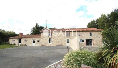   ENSEMBLE MAISON 3 & 5 CHAMBRES / PISCINE / TERRAIN Maison - 11 pi�ce(s) - 296 m�