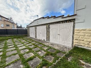  Maison � vendre 9 pi�ces 210 m�