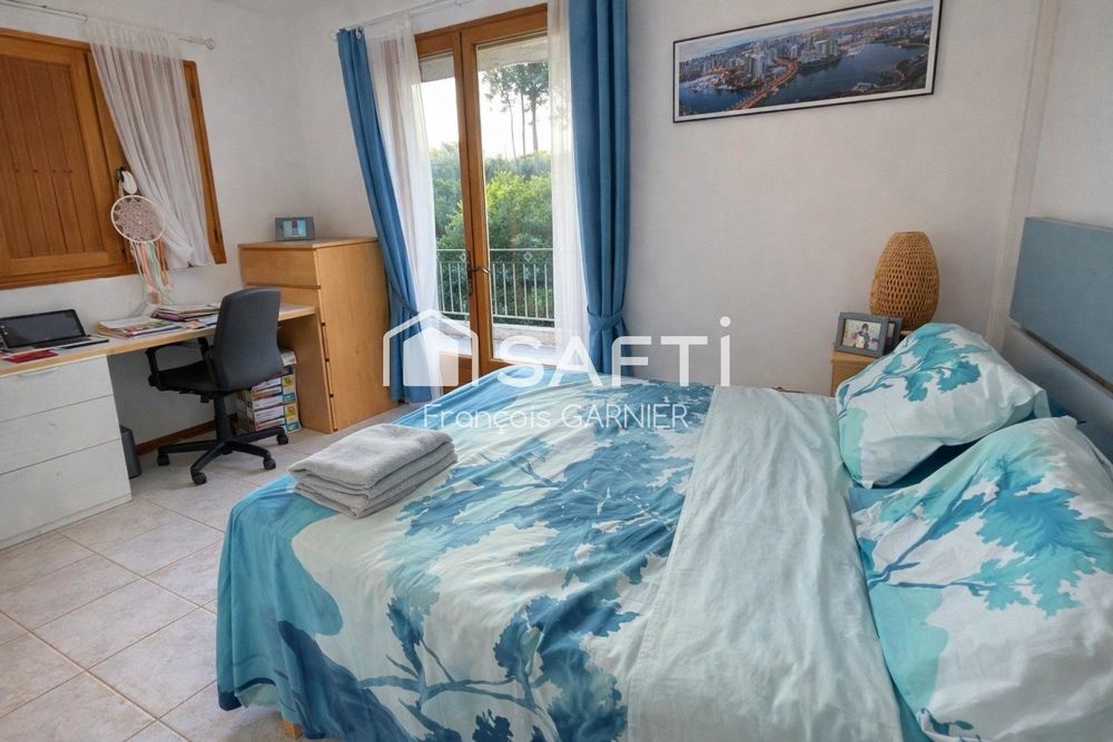 � vendre  Maison La Cadi�re-d'Azur (83740)