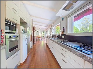  Maison � vendre 8 pi�ces 216 m�