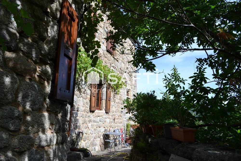 � vendre  Propri�t�/ch�teau Malarce-sur-la-Thines (07140)