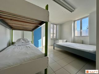  Immeuble � vendre 233 m�