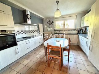  Maison � vendre 10 pi�ces 236 m�