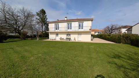   MAISON 106M2 + 3 CHAMBRES SUR 750M2 DE TERRAIN Maison - 5 pi�ce(s) - 106 m�