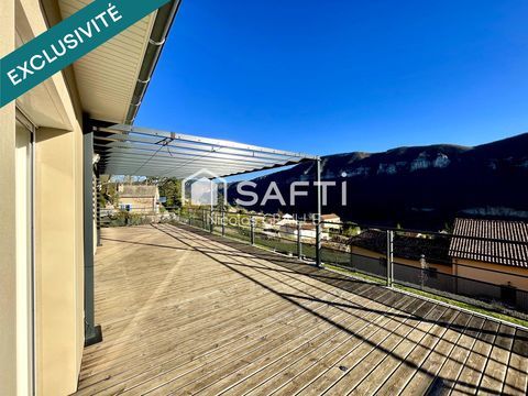   Maison Maison - 7 pi�ce(s) - 177 m�