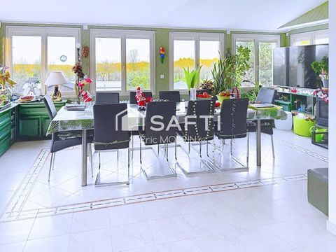   Maison familiale avec beaucoup de potentiel et 1ha300 de terrain. Maison - 10 pi�ce(s) - 265 m�