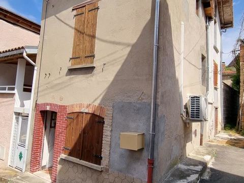   Maison 75 m� dans le centre bourg de Chateldon Maison - 3 pi�ce(s) - 75 m�