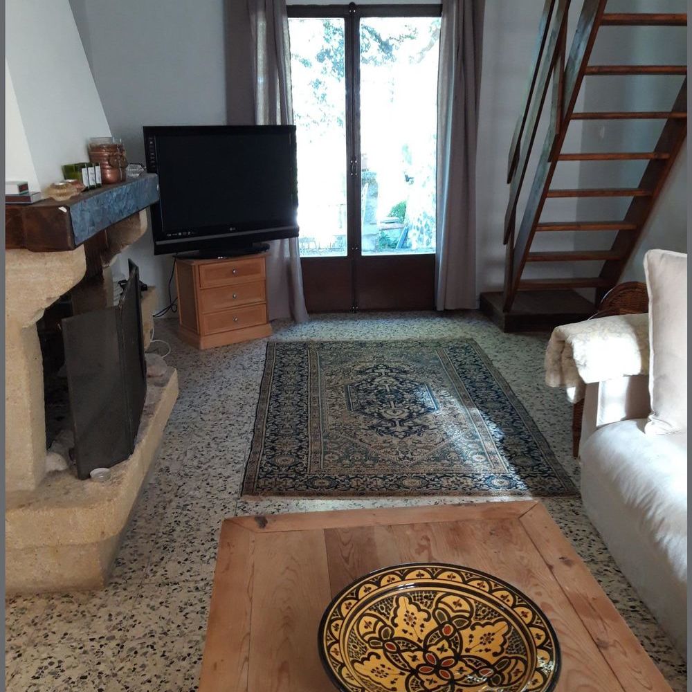 � vendre  Maison C�reste (04280)