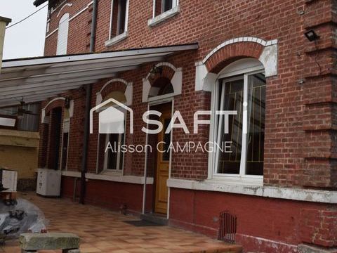   Maison de ma�tre avec nombreux garages et grange. Maison - 5 pi�ce(s) - 207 m�