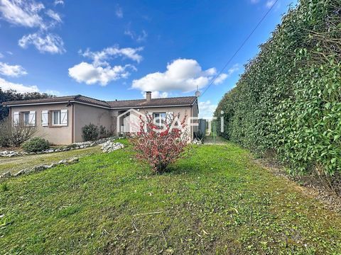   Maison trois chambres avec piscine sur parcelles de Plus De, 2000 m� Maison - 4 pi�ce(s) - 105 m�