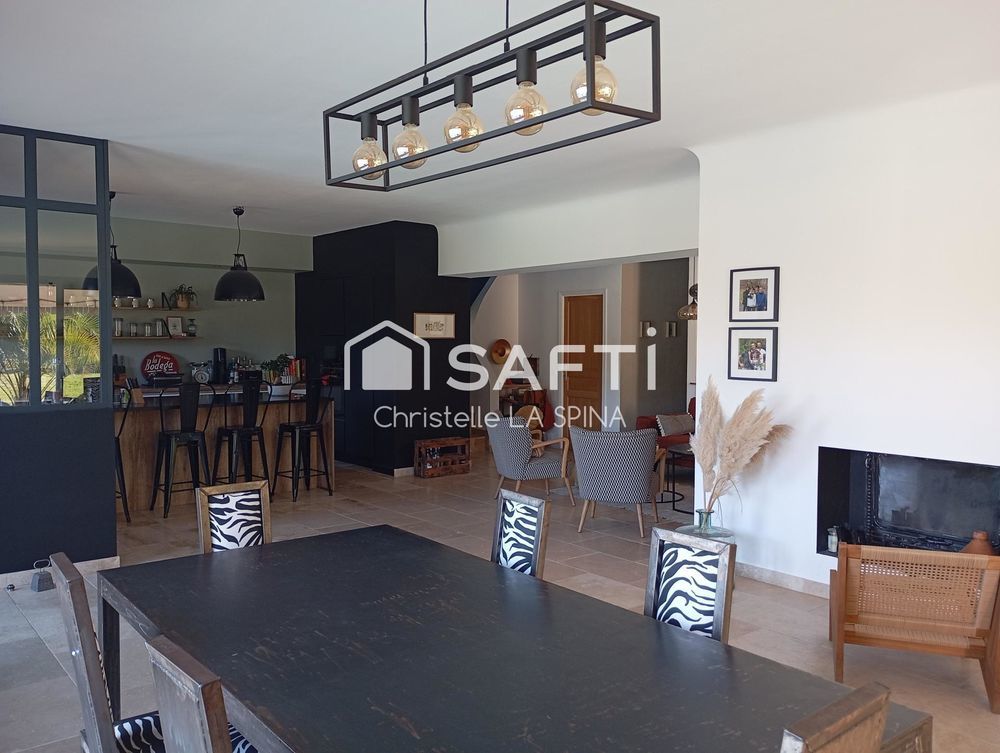 � vendre  Maison Collias (30210)