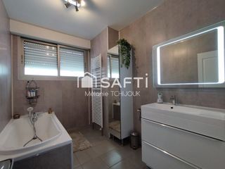  Maison � vendre 9 pi�ces 215 m�