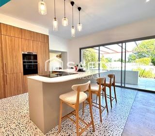  Maison � vendre 8 pi�ces 284 m�