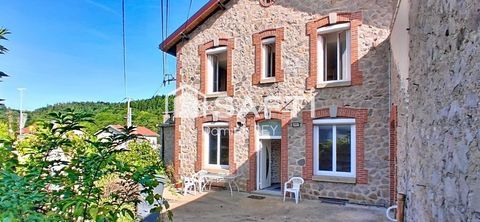   Maison de ville, plein centre, environ 167m� habitables, plus garage Maison - 7 pi�ce(s) - 167 m�