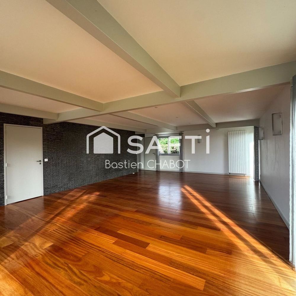 � vendre  Maison Saint-Jean-d'Illac (33127)