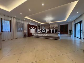  Maison � vendre 8 pi�ces 659 m�