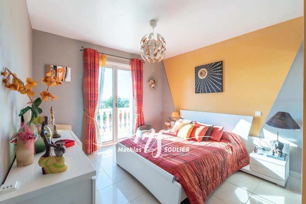 � vendre  Maison Vitrolles (13127)