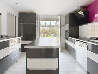  Maison � vendre 8 pi�ces 196 m�