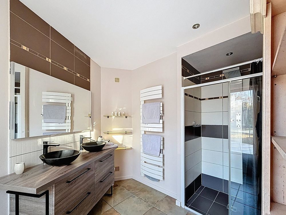 � vendre  Maison Saint-Paul-en-For�t (83440)