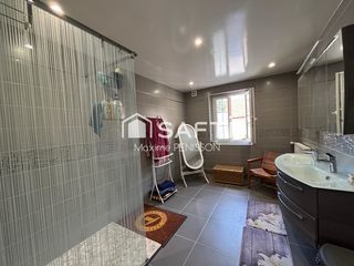  Maison � vendre 6 pi�ces 260 m�