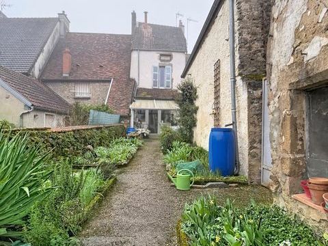   Maison de ville avec jardin et d�pendance Maison - 4 pi�ce(s) - 71 m�