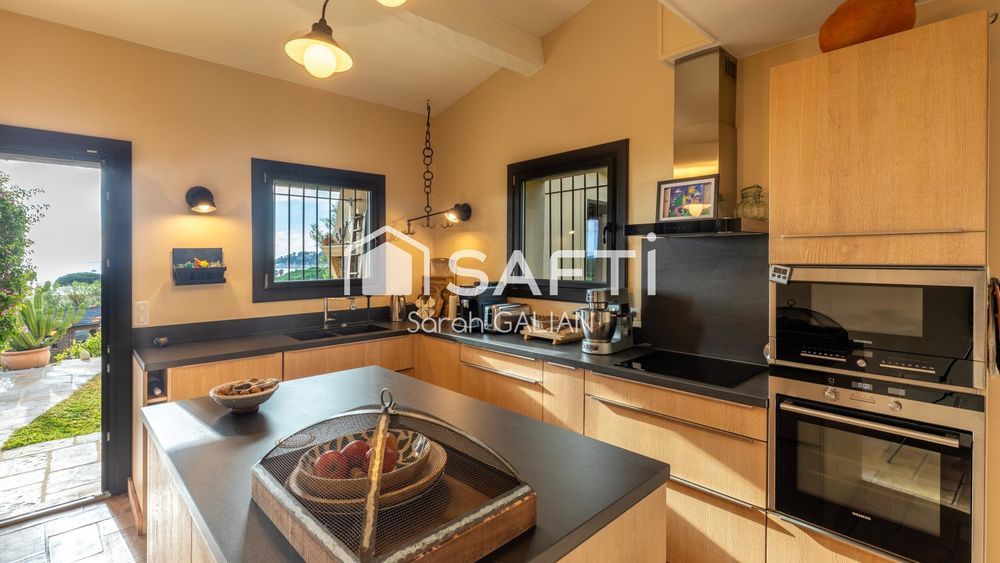 � vendre  Maison Cavalaire-sur-Mer (83240)