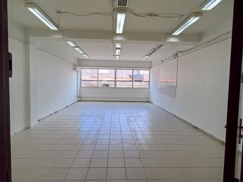 Local 52m2 106452 97220 La trinite