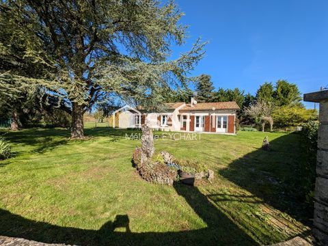  Maison de plain-pied au calme, avec beau terrain et fort potentiel � r�v�ler. Maison - 5 pi�ce(s) - 128 m�