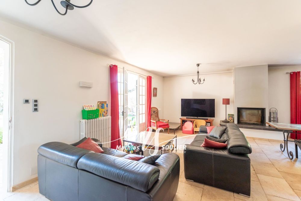 � vendre  Maison Grans (13450)