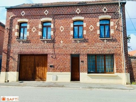  � VENDRE � Maison de caract�re individuelle � Curgies avec garage et d�pendance Maison - 9 pi�ce(s) - 159 m�