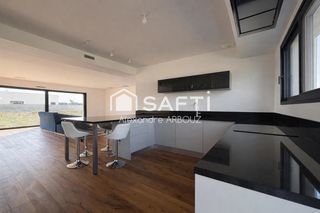  Maison � vendre 4 pi�ces 178 m�