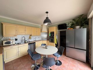  Maison � vendre 9 pi�ces 214 m�